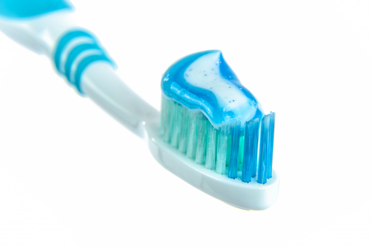 Brosse à Dents livré à Nice par Night Express